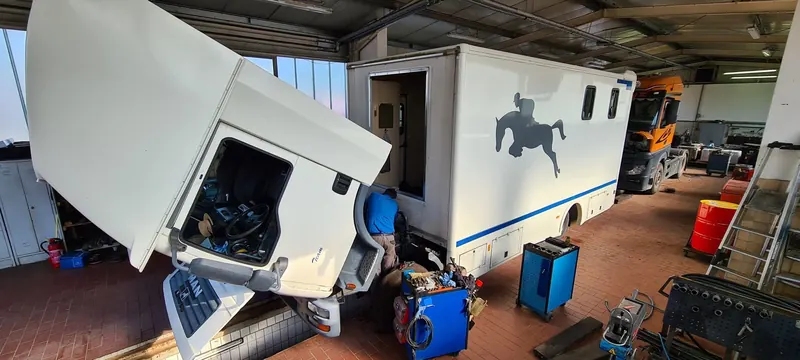 MAN TGL Pferdetransporter Motorlauf: Foto aus der Autowelt-Werkstatt