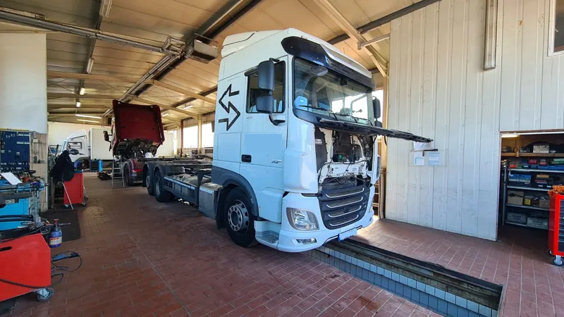 ZF TraXon Getriebe DAF XF 460: Foto aus der Autowelt-Werkstatt