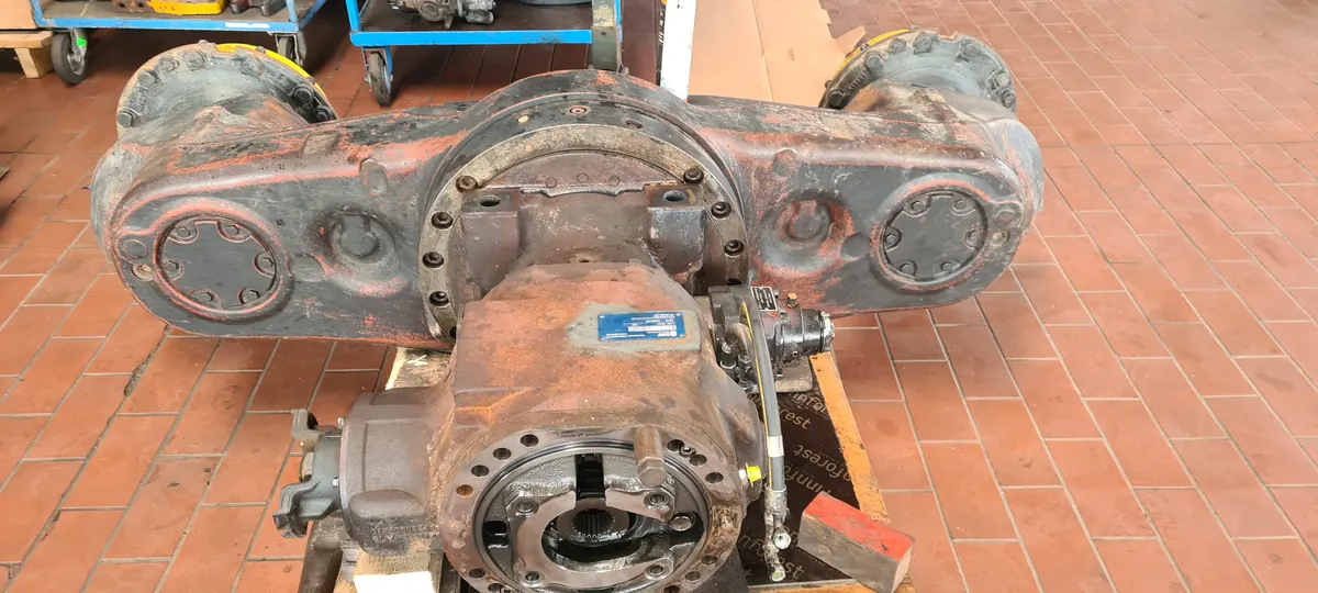 Zerlegtes Hinterachsdifferential in der Werkstatt